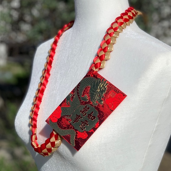 Satin Ribbon Lei ~ Lunar New Year with Dragon Envelope - Picture 2 of 3